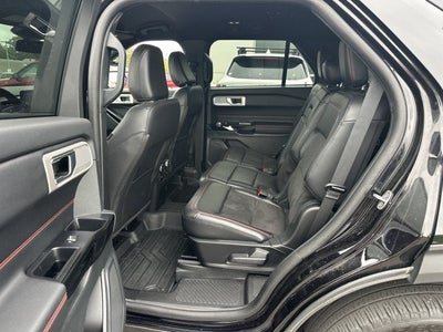 2024 Ford Explorer ST-Line