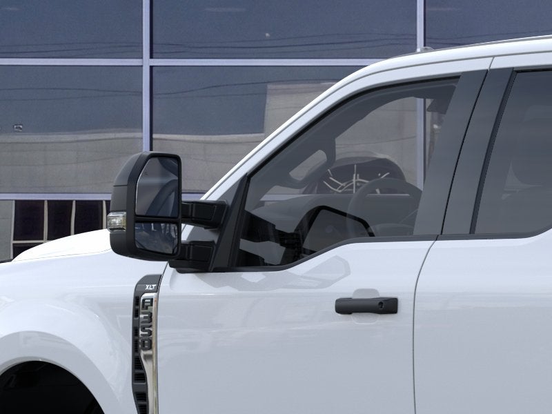 2026 Ford Super Duty F-350® XLT