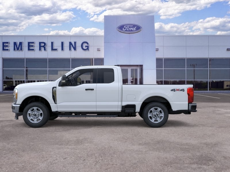 2026 Ford Super Duty F-350® XLT