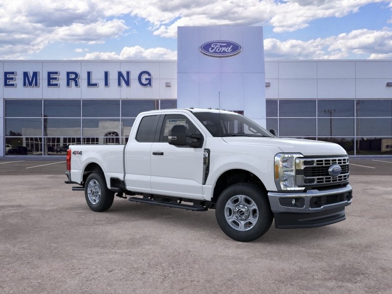 2026 Ford Super Duty F-350® XLT