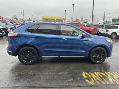 2022 Ford Edge Base