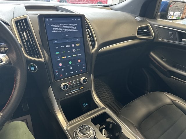 2022 Ford Edge Base