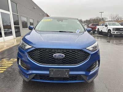 2022 Ford Edge Base